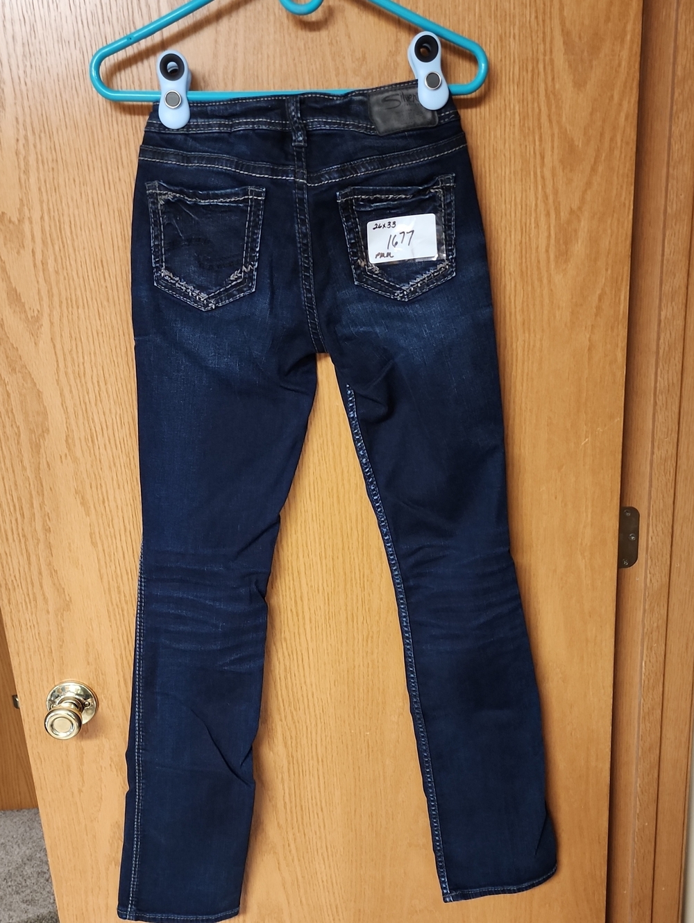 Silver Suki Women's Jeans - Classic Back Pocket Detail 26x33 number 1677